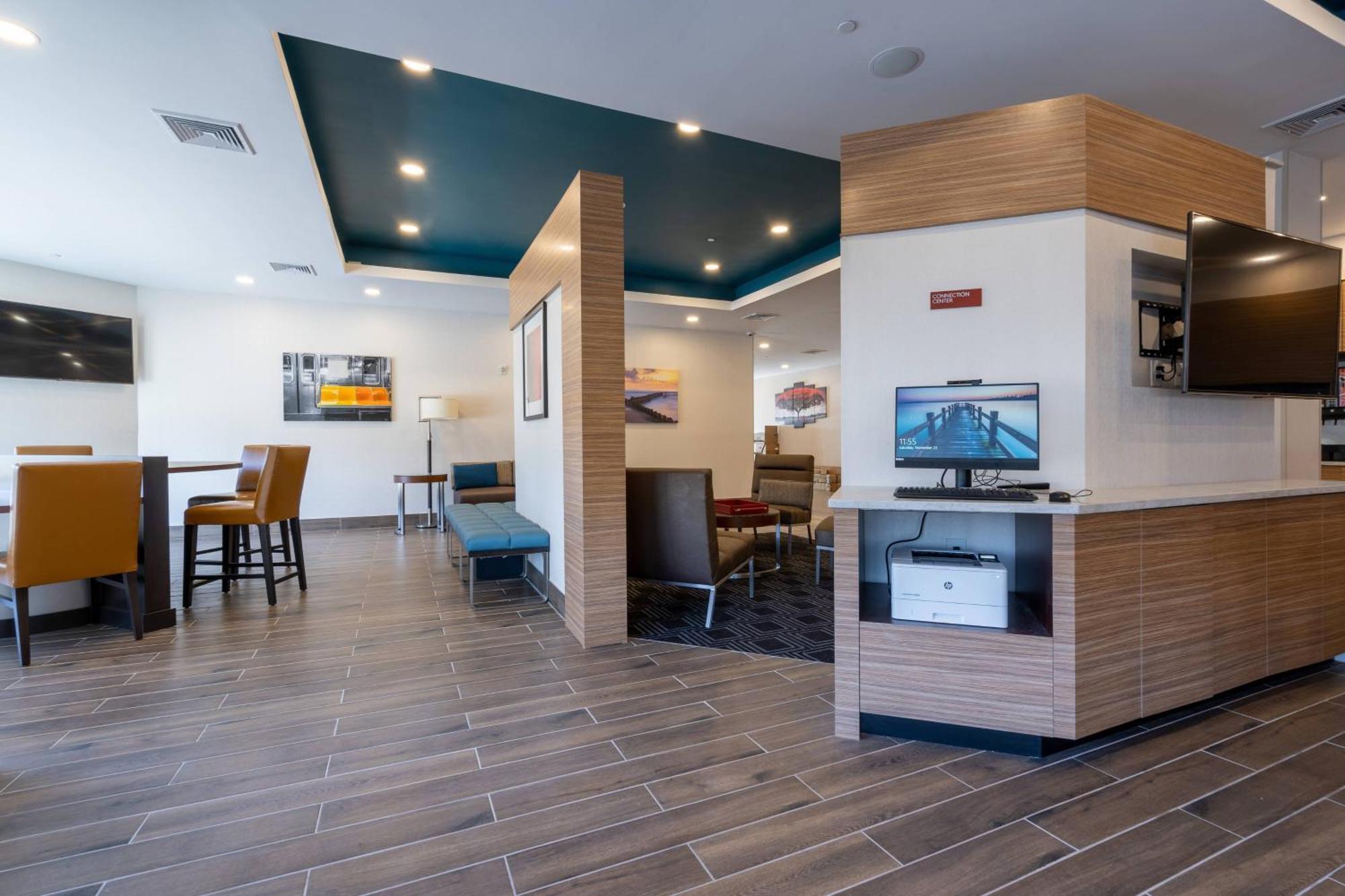 Towneplace Suites By Marriott קלינטון מראה חיצוני תמונה
